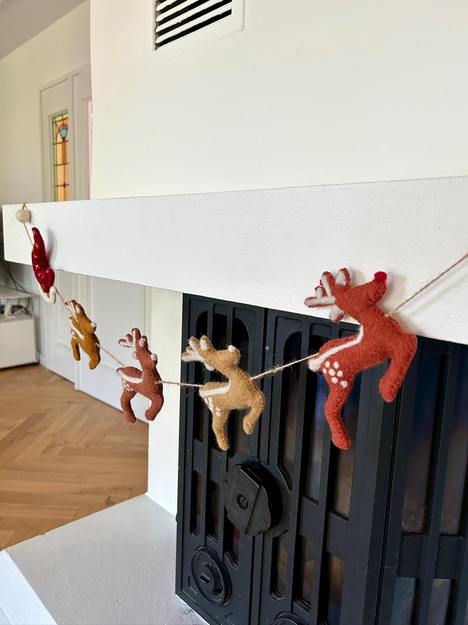 Weihnachtsgirlande aus Filz I Rentiere aus Filz I Rudolf Deko I Weihnachtsdeko I Filz Hirsch mit Schlitten