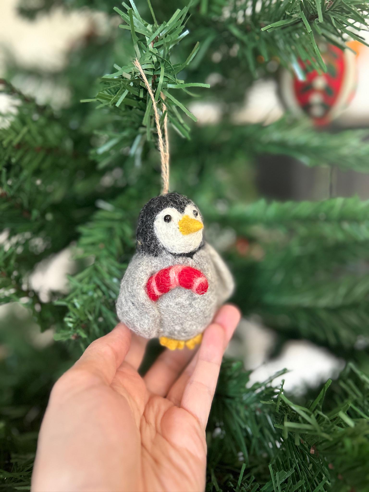 Weihnachtsanhänger Pinguin mit Zuckerstange I Christbaumschmuck Weihnachtsdeko I Winter Weihnachtsbaum