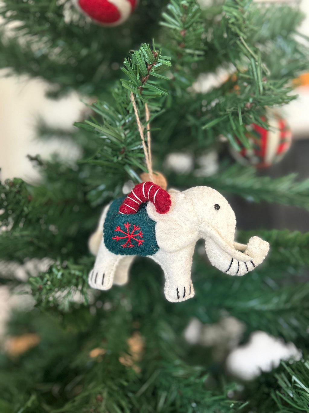 Anhänger Elefant mit Zuckerstange und Lebkuchenmann I Filzdeko I Winter I Weihnachtsbaum I Weihnachtselefant I Anhänger aus Filz I Wildtiere