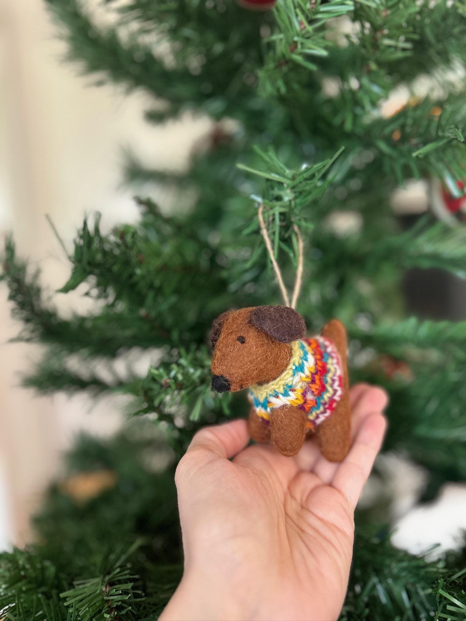 Weihnachtsanhänger brauner Hund mit Strickpullover I Filz Christbaumschmuck I Weihnachtsdeko I Weihnachtshund
