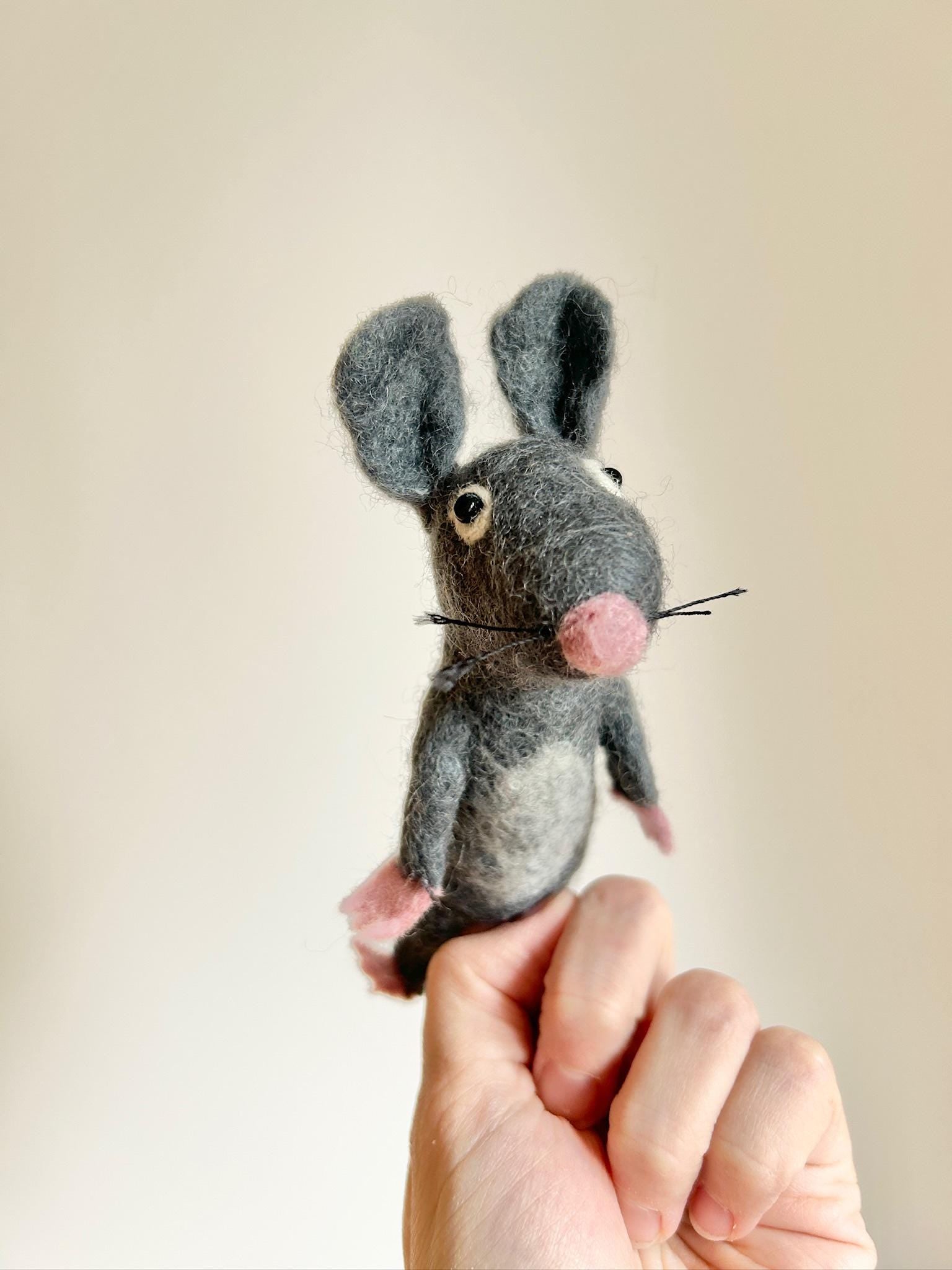 Niedliche Fingerpuppe Maus aus Filz I Fingerspiel I Bauernhoftier I Filzmaus I Spielzeug Montessori I Geschichten erzählen