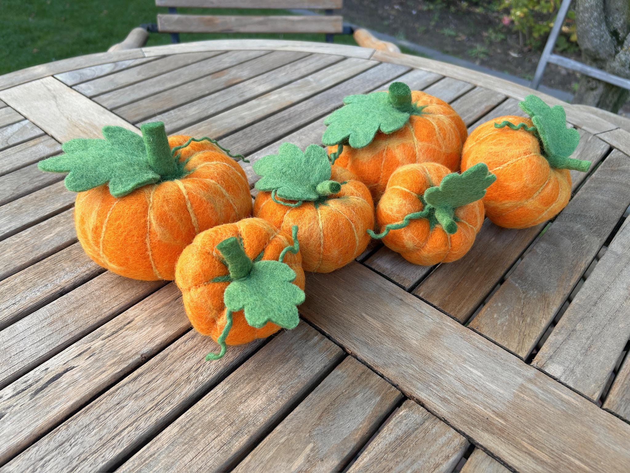 Kürbis Deko aus Filz I Filzdeko I Herbstdeko I Halloween Deko I Winterdeko I Kürbisdeko I Deko Thanksgiving