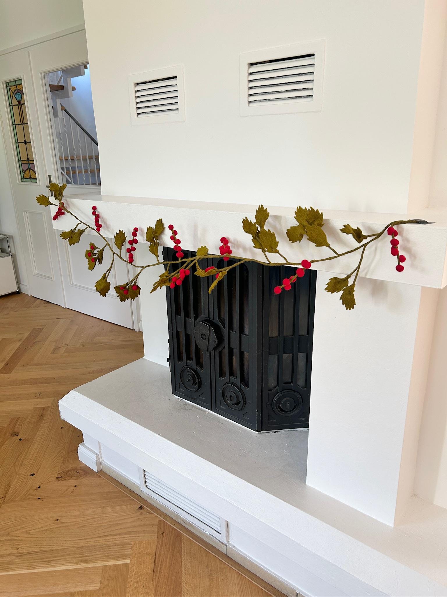 Weihnachtsgirlande rote Beeren I Stechpalme aus Filz handgemacht I Weihnachtsdeko I Christmas