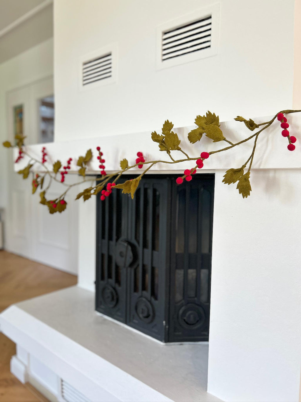Weihnachtsgirlande rote Beeren I Stechpalme aus Filz handgemacht I Weihnachtsdeko I Christmas
