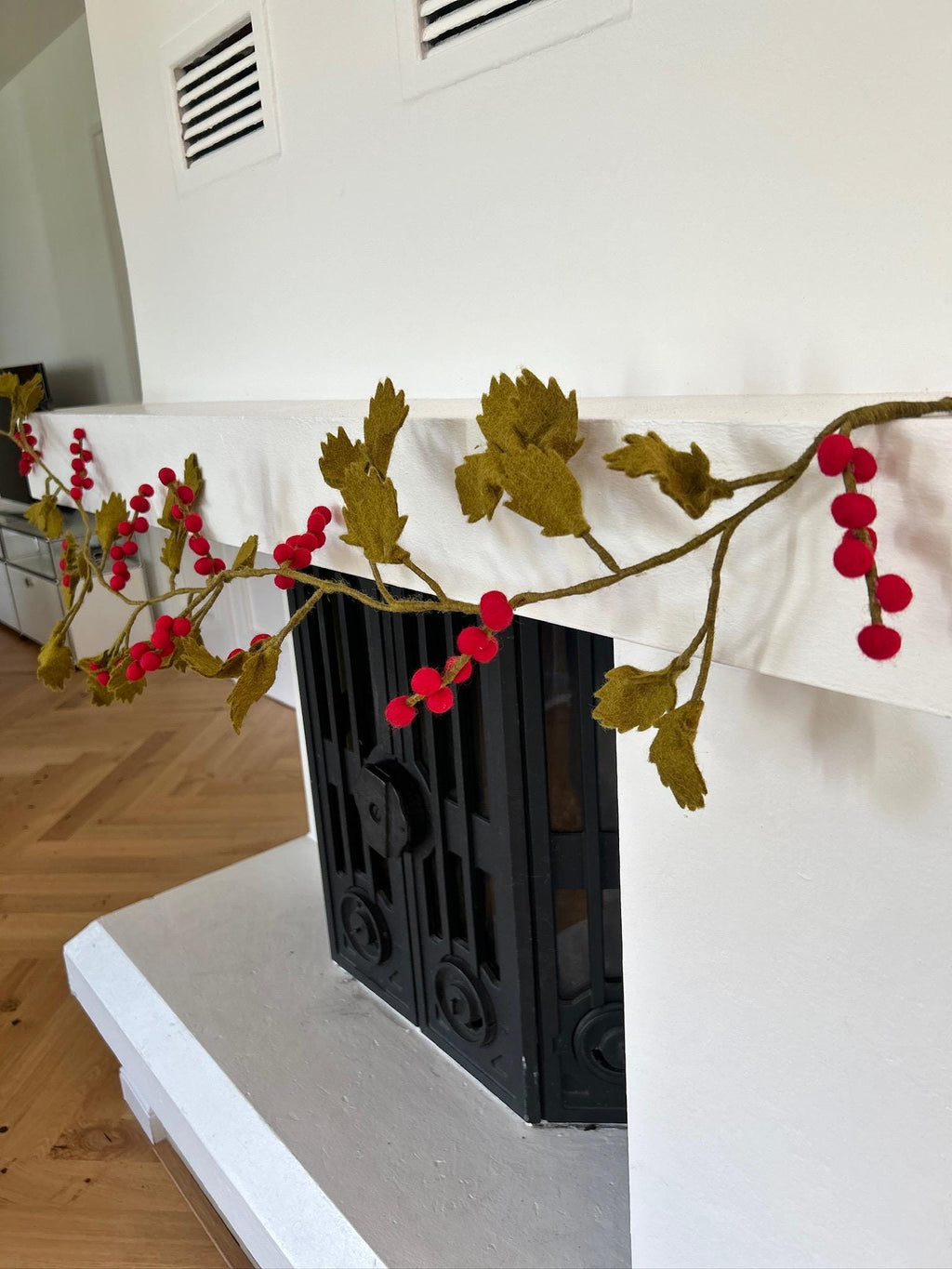 Weihnachtsgirlande rote Beeren I Stechpalme aus Filz handgemacht I Weihnachtsdeko I Christmas