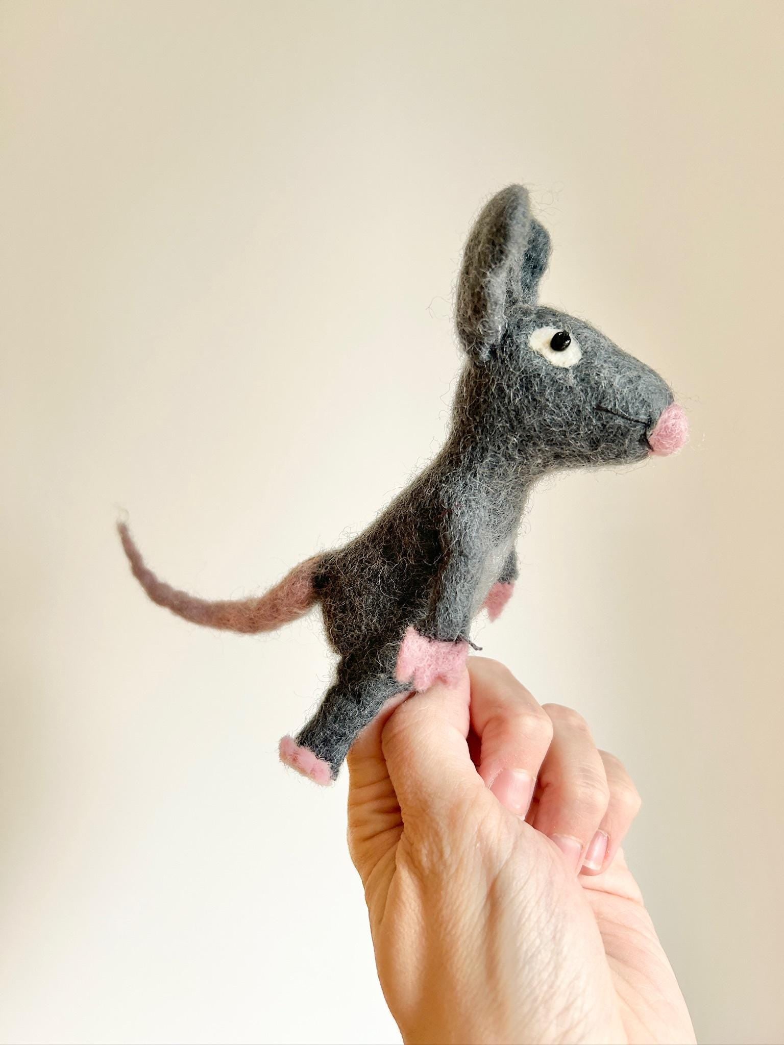 Niedliche Fingerpuppe Maus aus Filz I Fingerspiel I Bauernhoftier I Filzmaus I Spielzeug Montessori I Geschichten erzählen