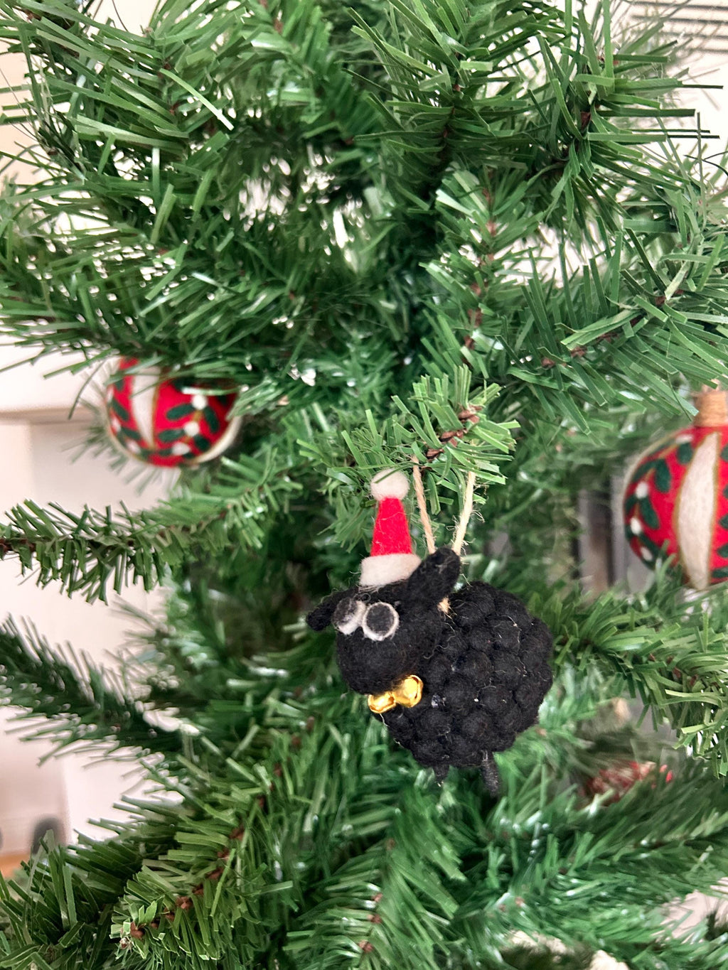 Weihnachtsanhänger schwarzes Schaf mit GlöckchenI Christbaumschmuck Weihnachtsdeko I Winter Weihnachtsbaum I Weihnachtsschaf
