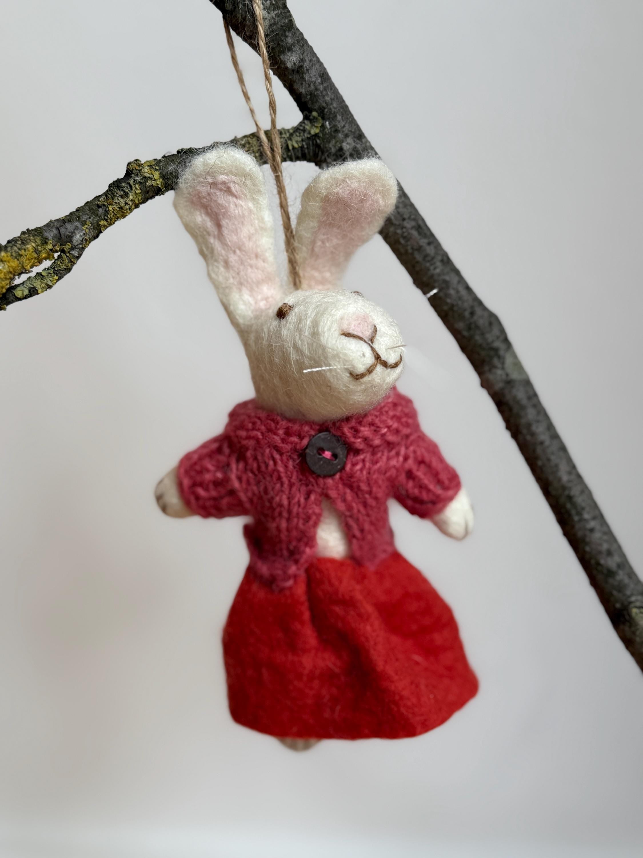 Anhänger Hase mit Tulpe I Osterschmuck I Osterdeko I I Osterstrauß I Filzdeko Ostern I Osterhase I Frühling
