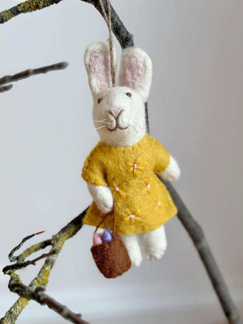 Anhänger Hase I Hasenmädchen I Osterschmuck I Osterdeko I I Osterstrauß I Filzdeko Ostern I Osterhase I Frühling I Ostereier