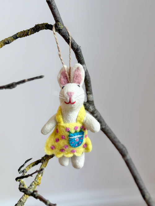 Anhänger Hase I Hasenmädchen mit Kleid I Osterschmuck I Osterdeko I I Osterstrauß I Filzdeko Ostern I Osterhase I Frühling
