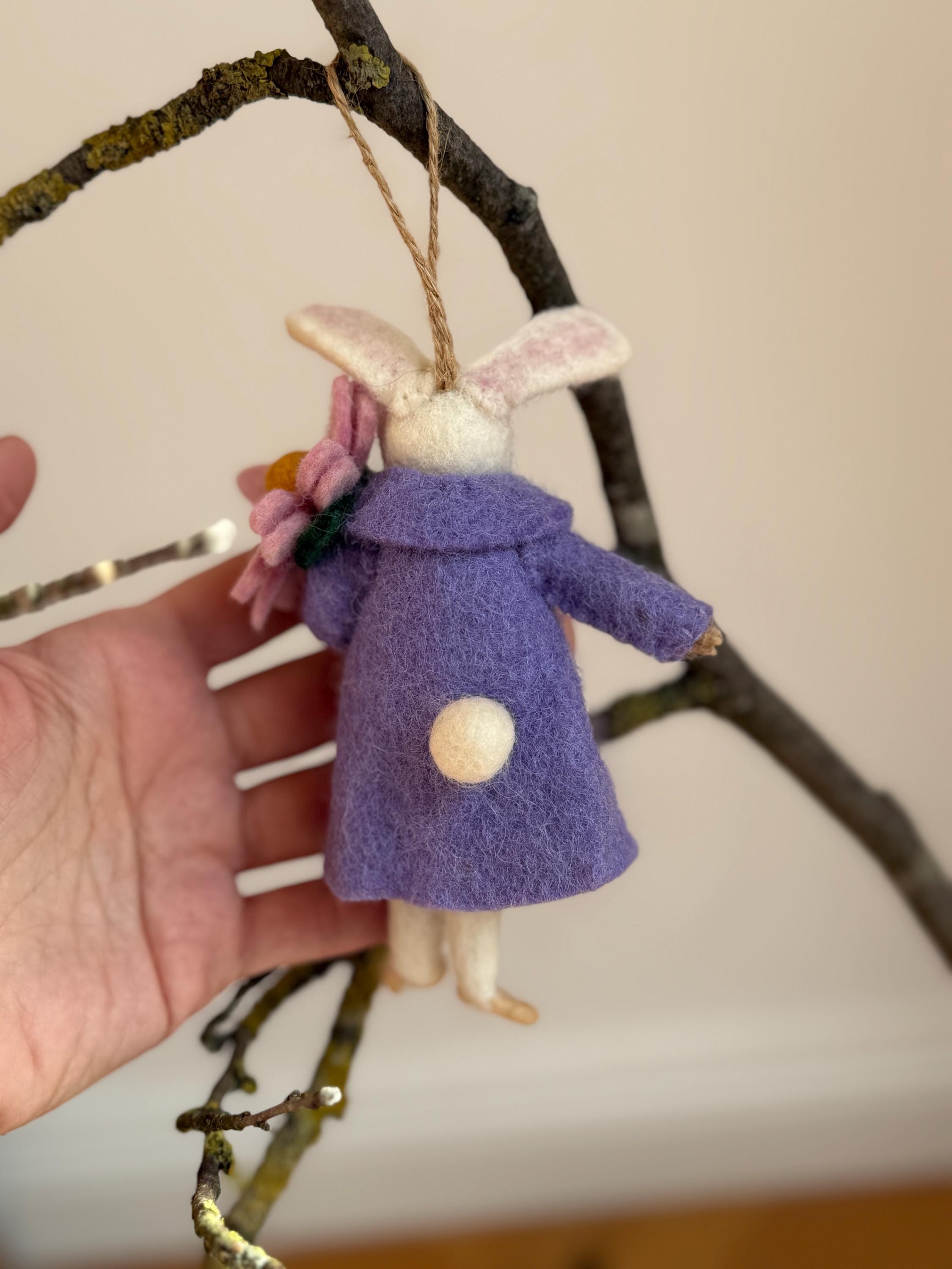 Anhänger Hase mit Blume I Osterschmuck I Osterdeko I I Osterstrauß I Filzdeko Ostern I Osterhase I Frühling