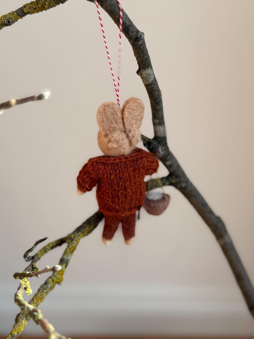 Anhänger Hase mit Osternest I Osterschmuck I Osterdeko I I Osterstrauß I Filzdeko Ostern I Osterhase I Frühling