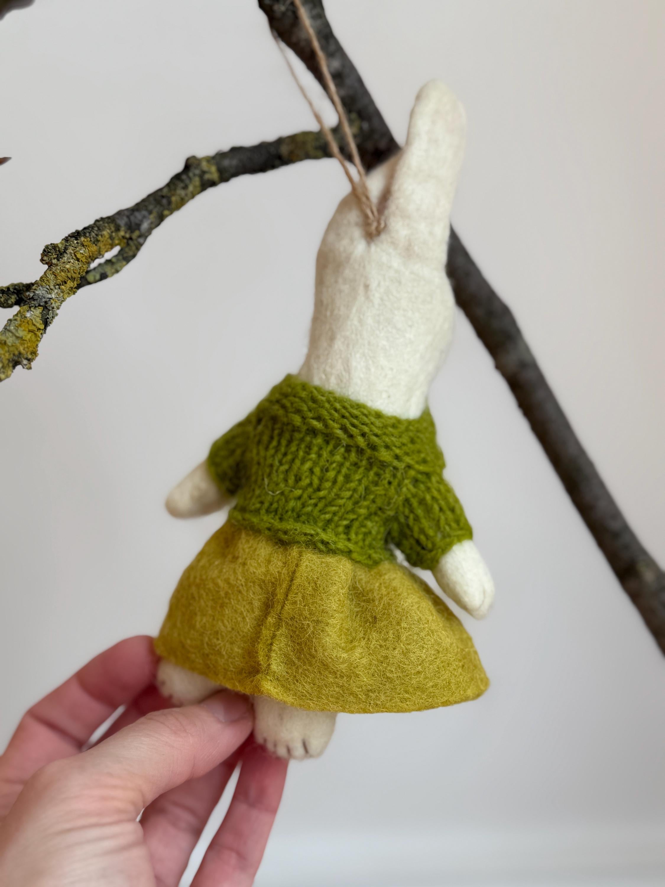 Anhänger Hase I Hasenmädchen I Osterschmuck I Osterdeko I I Osterstrauß I Filzdeko Ostern I Osterhase I Frühling