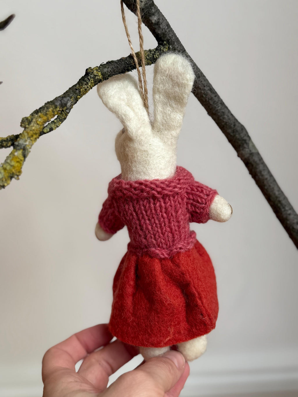 Anhänger Hase mit Tulpe I Osterschmuck I Osterdeko I I Osterstrauß I Filzdeko Ostern I Osterhase I Frühling