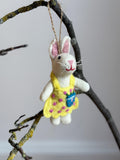Anhänger Hase I Hasenmädchen mit Kleid I Osterschmuck I Osterdeko I I Osterstrauß I Filzdeko Ostern I Osterhase I Frühling