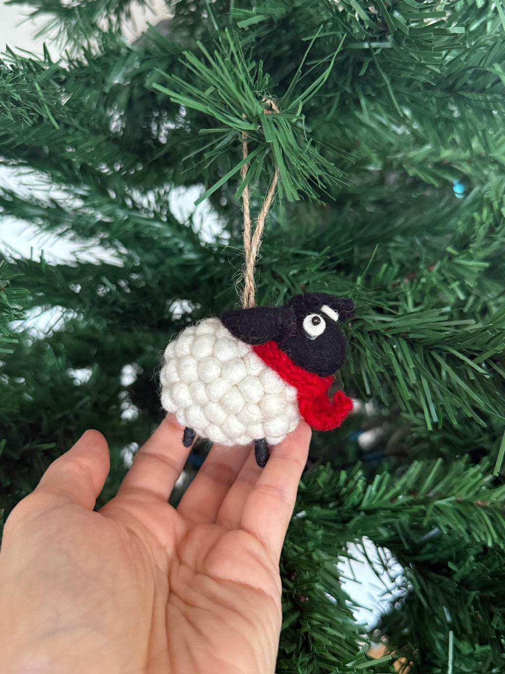 Weihnachtsanhänger Schaf mit Schal I Christbaumschmuck Weihnachtsdeko I Winter Weihnachtsbaum I Weihnachtsschaf