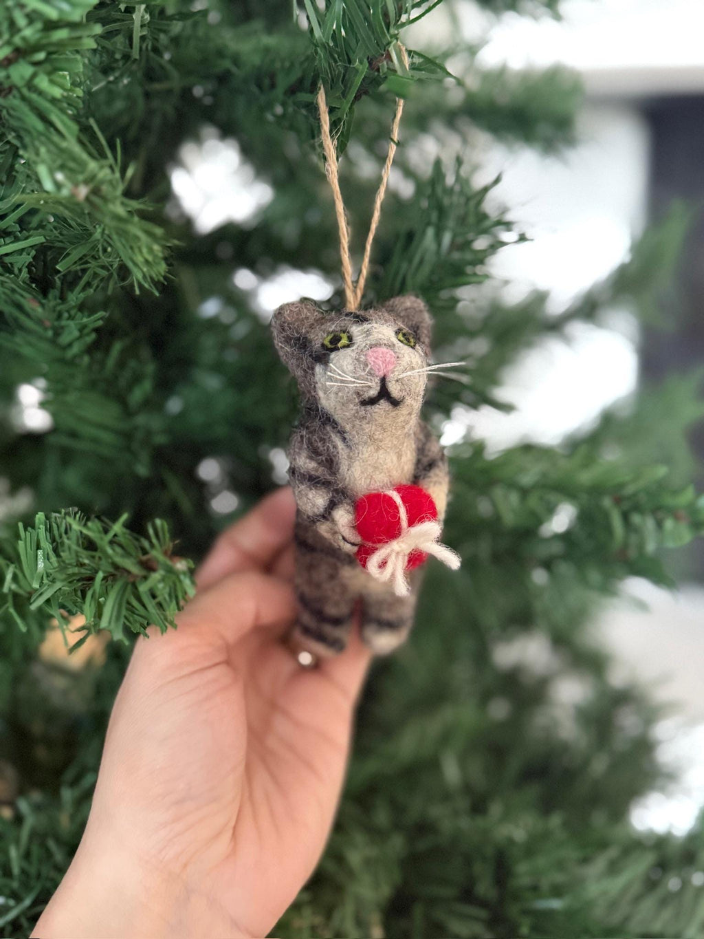Weihnachtsanhänger Katze mit Geschenk I Christbaumschmuck Weihnachtsdeko I Winter Weihnachtsbaum I Weihnachtskatze