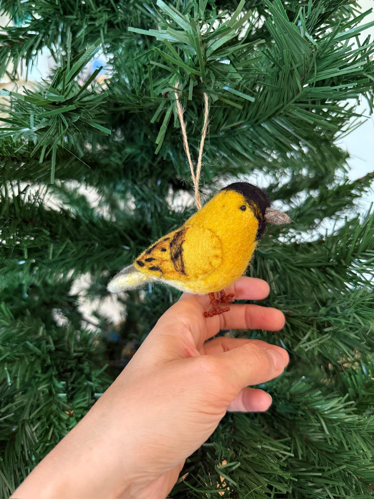 Filzanhänger Erlenzeisig I Christbaumschmuck I Weihnachtsdeko I Winterdeko I Weihnachtsbaum I Frühlingsdeko I Vogeldeko I Naturdeko I Fair