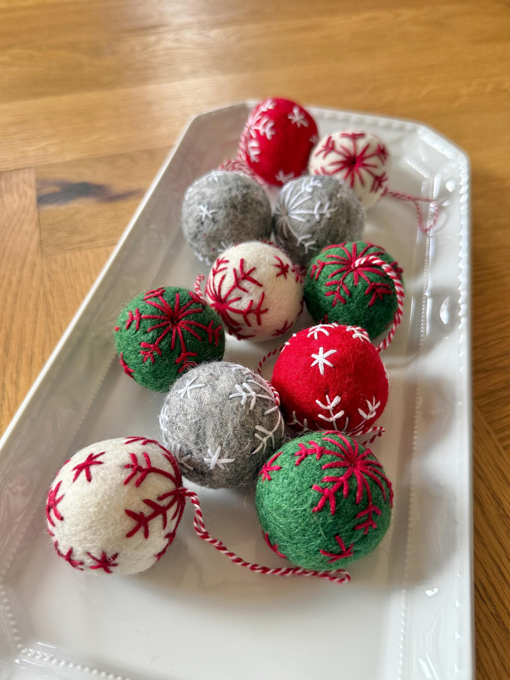 Weihnachtskugel 4er Set aus Filz handgemacht I Weihnachtsdeko I Anhänger I Kugeln handgemacht I Weihnachtsschmuck I Christbaumkugel Filz I