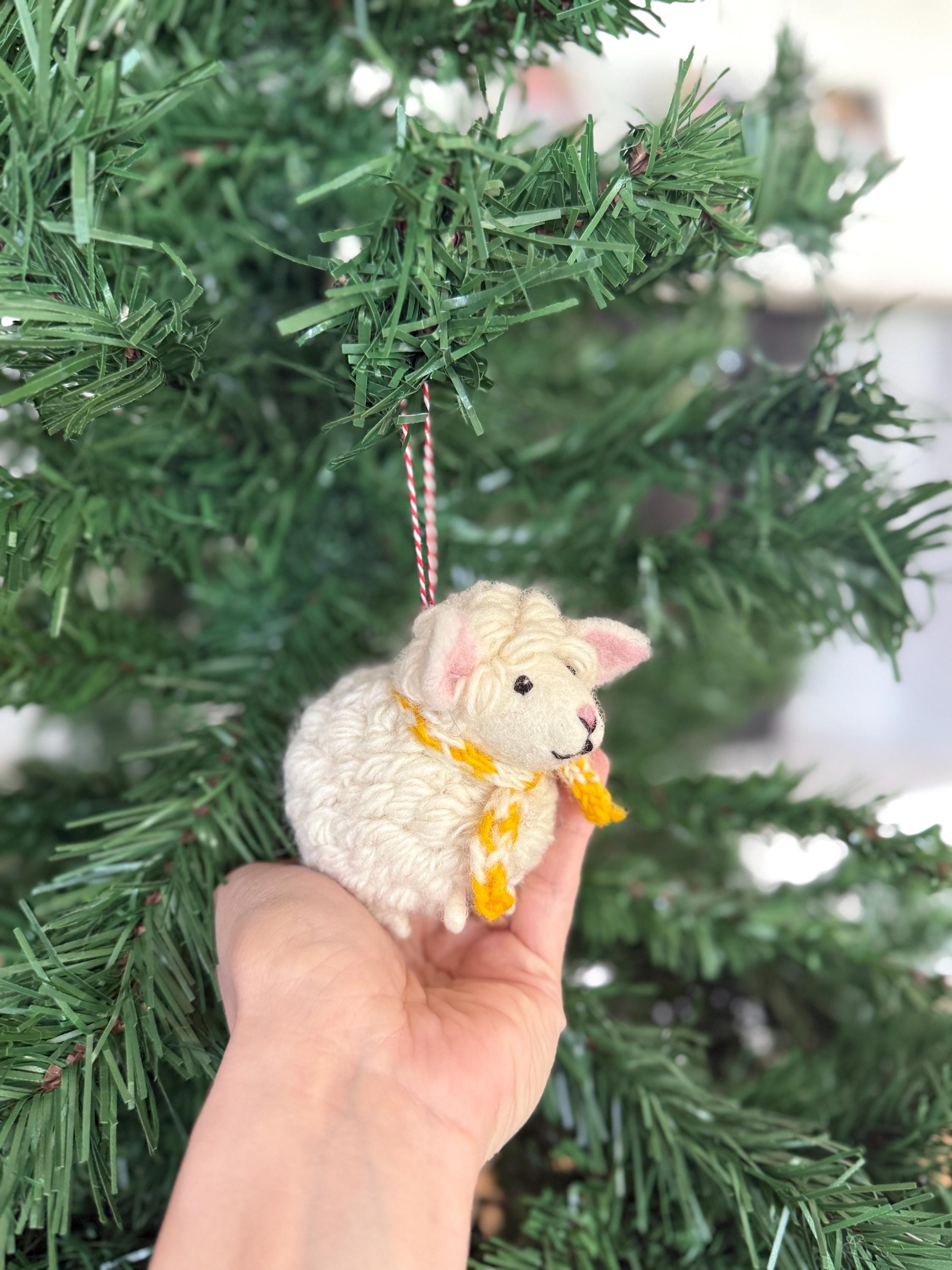 Weihnachtsanhänger Schaf I Christbaumschmuck I Weihnachtsdeko I Winter Weihnachtsbaum I Weihnachtsschaf mit Schal