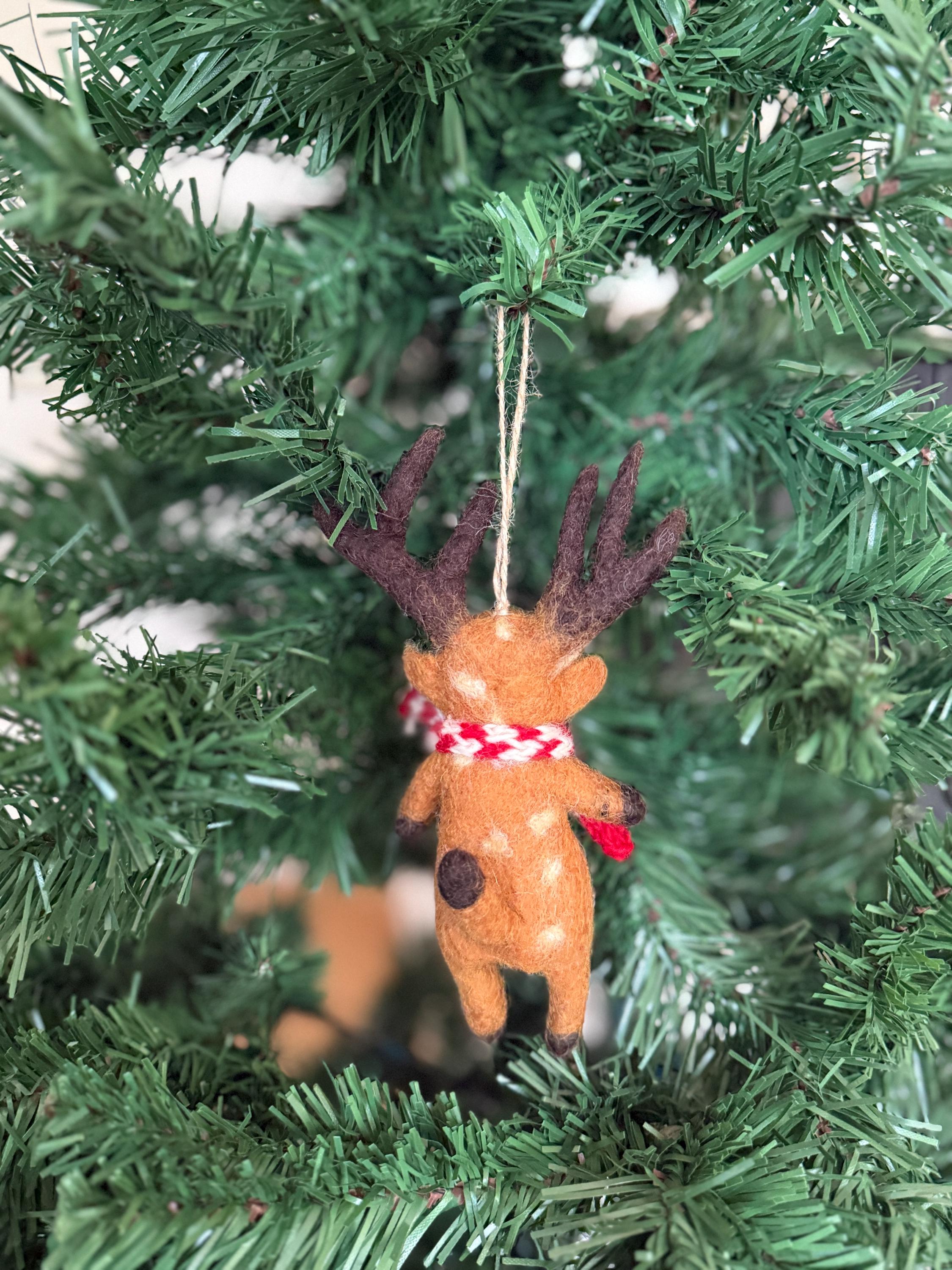 Weihnachtsanhänger Hirsch mit Schal I Christbaumschmuck I Weihnachtsdeko I Winter I Weihnachtsbaum I Hirsch aus Filz