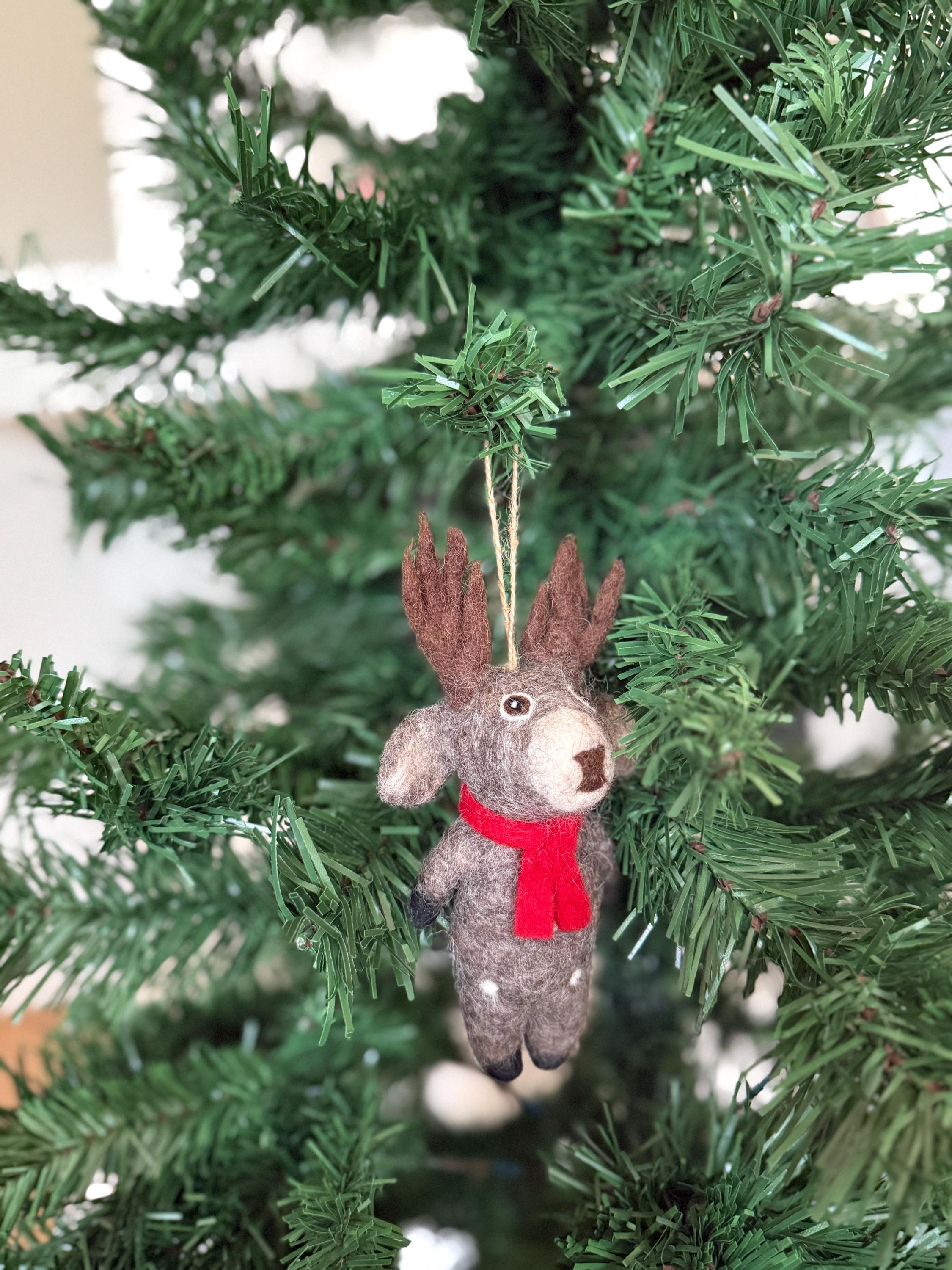 Weihnachtsanhänger Hirsch mit Schal I Christbaumschmuck I Weihnachtsdeko I Winter I Weihnachtsbaum I Hirsch aus Filz