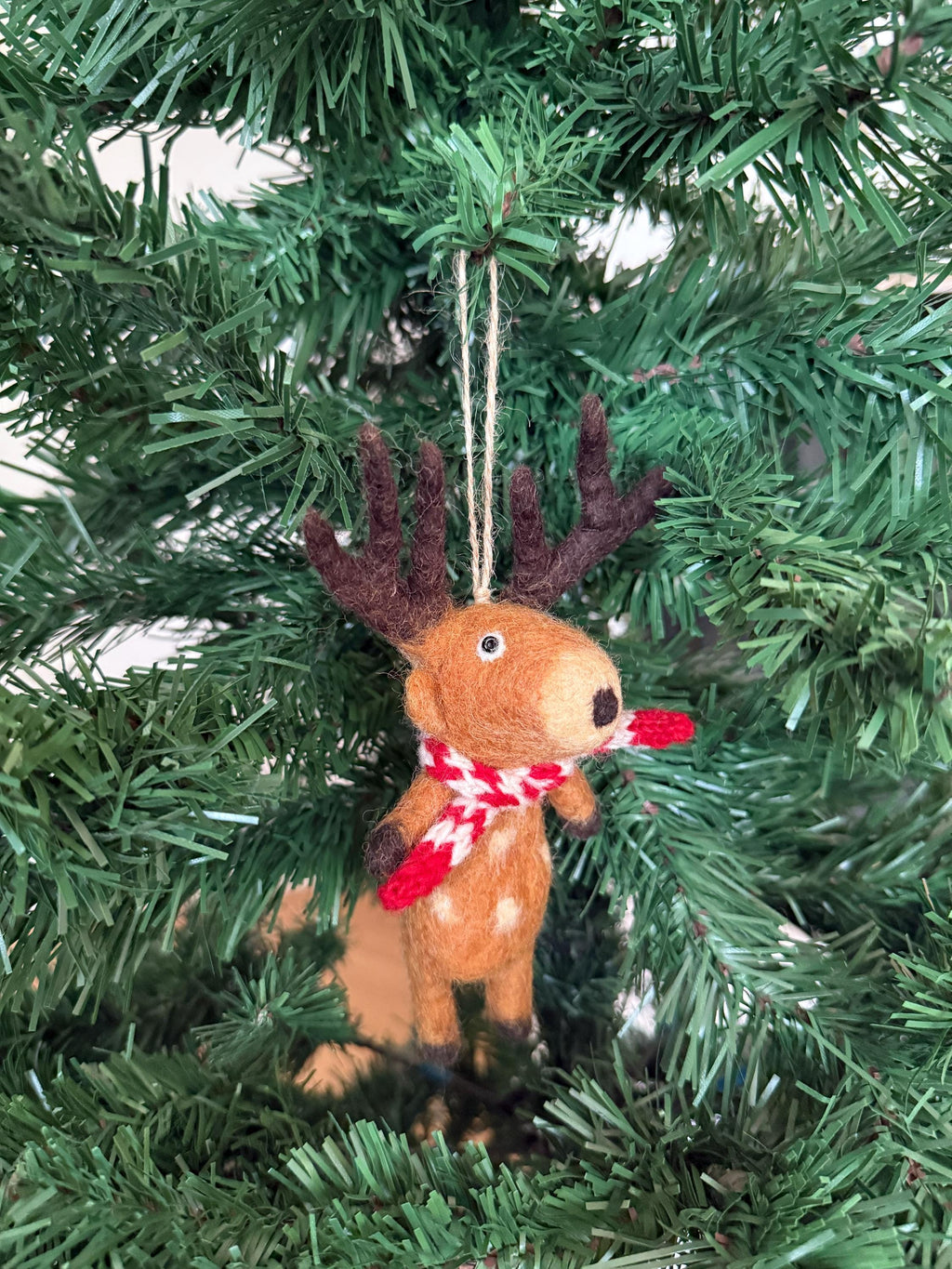 Weihnachtsanhänger Hirsch mit Schal I Christbaumschmuck I Weihnachtsdeko I Winter I Weihnachtsbaum I Hirsch aus Filz