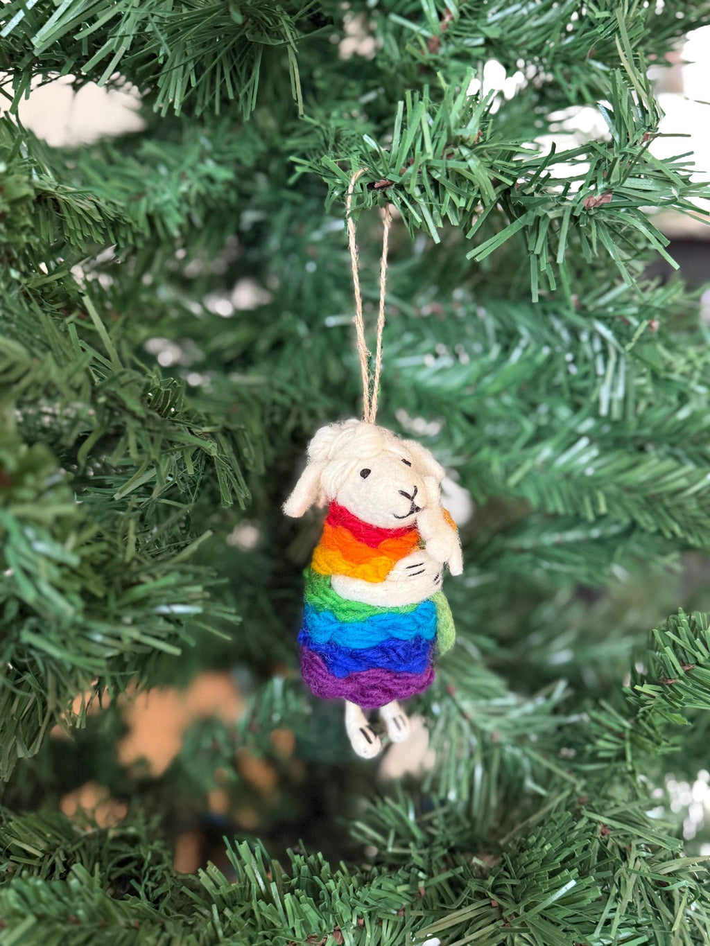 Weihnachtsanhänger Regenbogenschaf mit Blume I Christbaumschmuck Weihnachtsdeko I Winter Weihnachtsbaum I Weihnachtsschaf I Pride