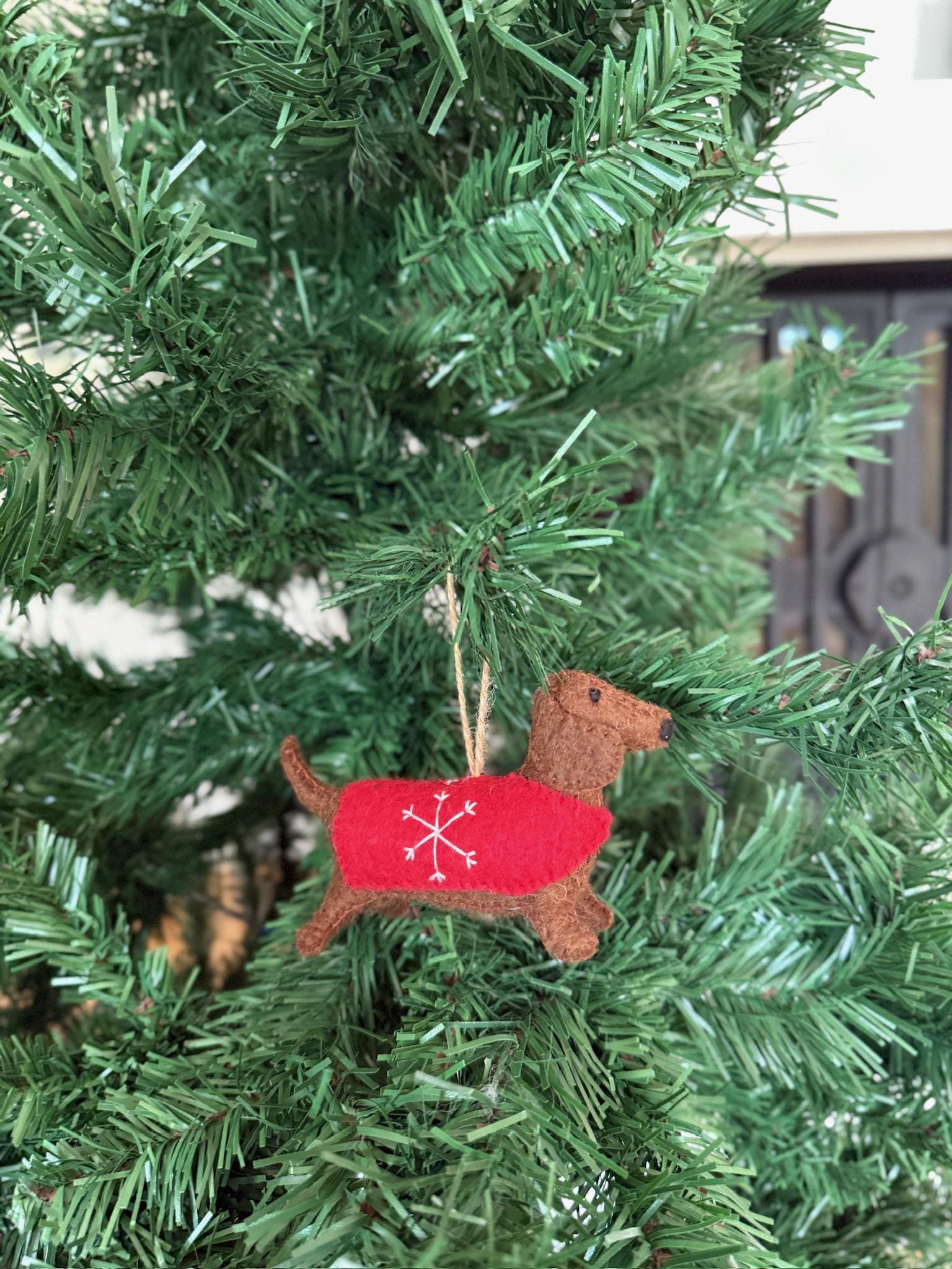 Weihnachtsanhänger Dackel aus Filz I Filz Christbaumschmuck I Weihnachtsdeko I Weihnachtsdackel mit Mantel I Hundeanhänger