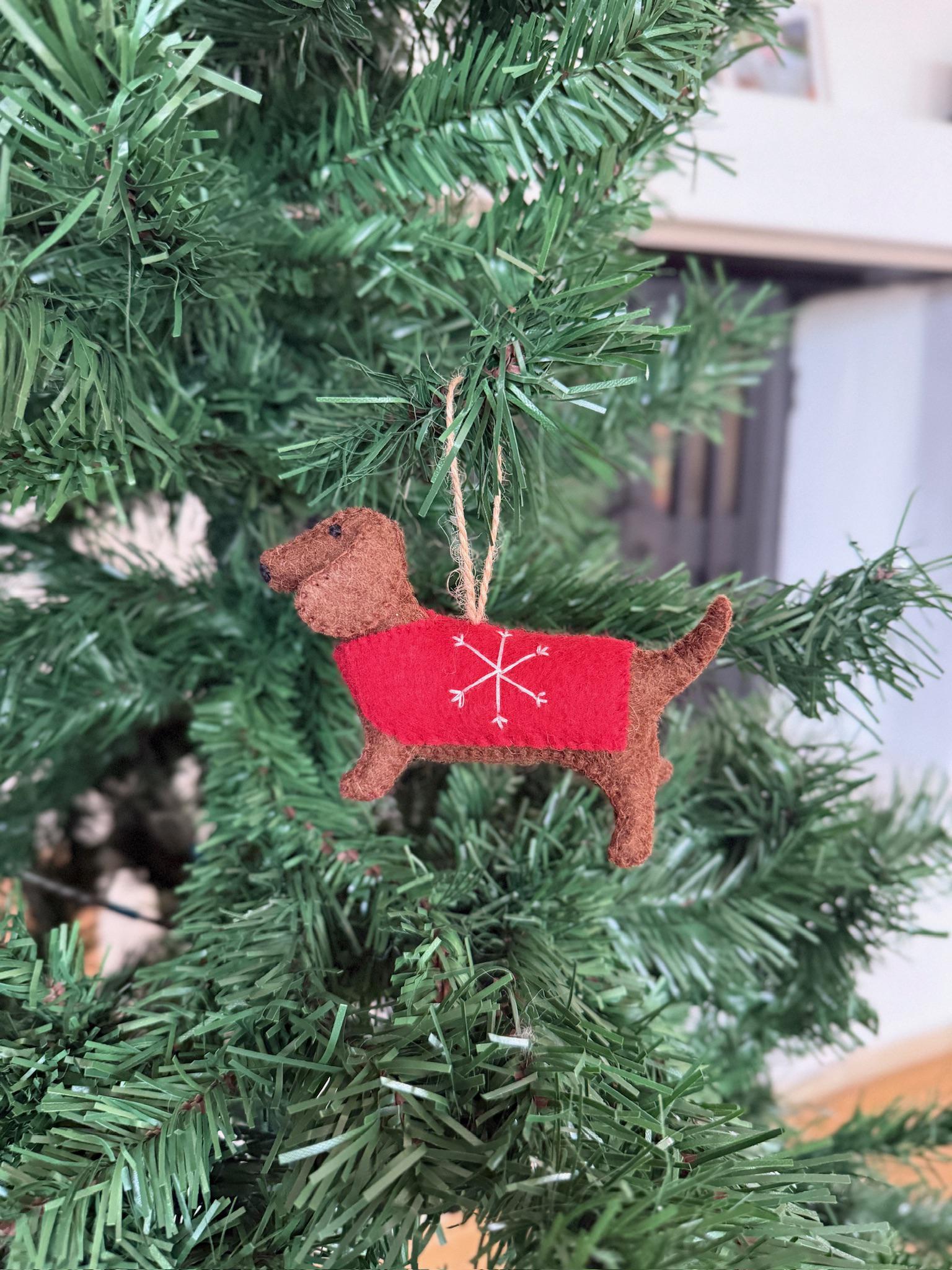 Weihnachtsanhänger Dackel aus Filz I Filz Christbaumschmuck I Weihnachtsdeko I Weihnachtsdackel mit Mantel I Hundeanhänger
