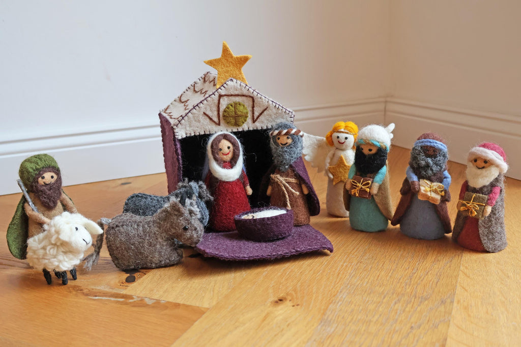 Weihnachtskrippe aus Filz I Weihnachtsdeko I handgemacht I Maria und Josef I Stall I Heilige 3 Könige I Jesuskind