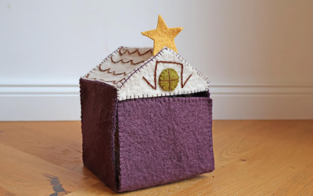 Weihnachtskrippe aus Filz I Weihnachtsdeko I handgemacht I Maria und Josef I Stall I Heilige 3 Könige I Jesuskind
