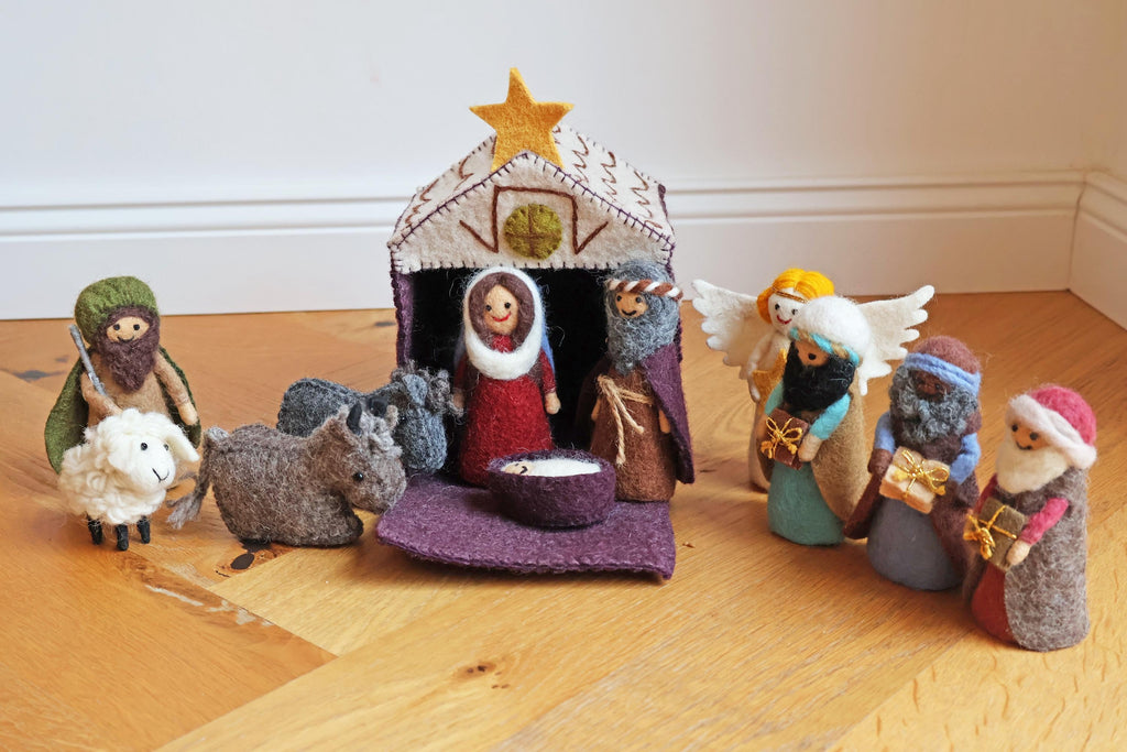 Weihnachtskrippe aus Filz I Weihnachtsdeko I handgemacht I Maria und Josef I Stall I Heilige 3 Könige I Jesuskind