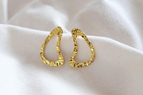 24k vergoldete Messing Ohrringe I Handgemacht in Nepal I Ethischer Schmuck I Elegante Tropfen Ohrringe I zeitlos I Gold Struktur Ohrringe