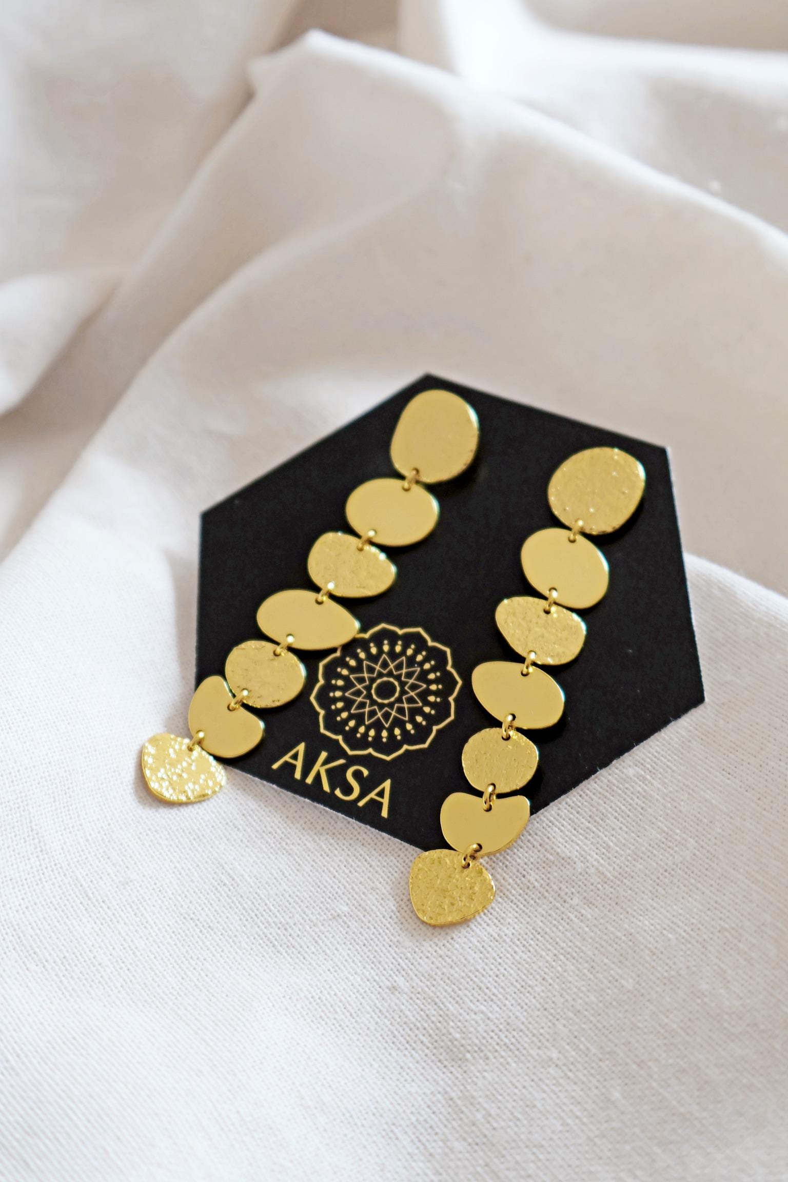 Lange 24k vergoldete Ohrringe I Ethischer Schmuck I Elegante Ohrringe I zeitlos I Gold Struktur Statement Plättchen Ohrringe