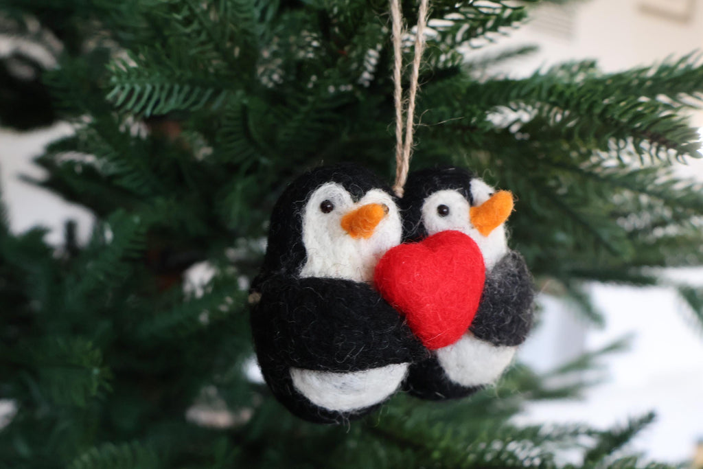 Weihnachtsanhänger Pinguine mit Herz I Christbaumschmuck I Weihnachtsdeko für Verliebte I Winter I Weihnachtsbaum