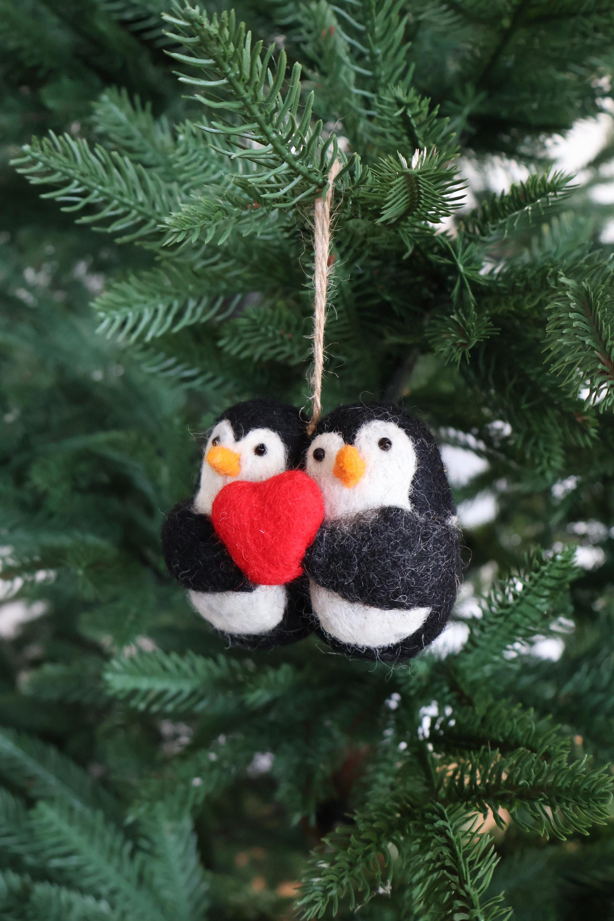 Weihnachtsanhänger Pinguine mit Herz I Christbaumschmuck I Weihnachtsdeko für Verliebte I Winter I Weihnachtsbaum