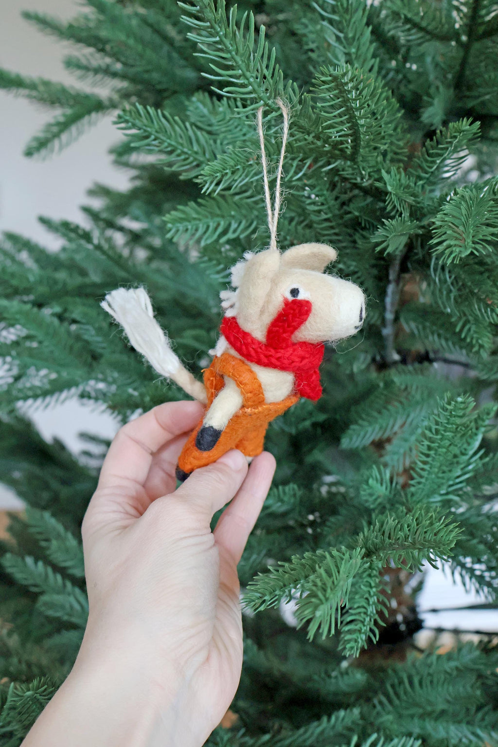 Weihnachtsanhänger Pferd I Filz Christbaumschmuck I Weihnachtsdeko Pferdchen I Pferd mit Latzhose und Schal