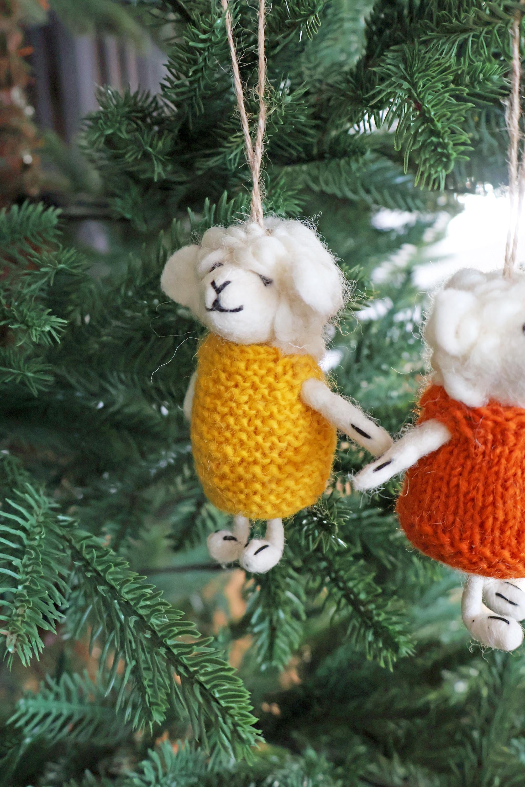 4er Set Filz Schafe I Weihnachtsanhänger Schaf I Christbaumschmuck Weihnachtsdeko I Winter Weihnachtsbaum I Weihnachtsschaf