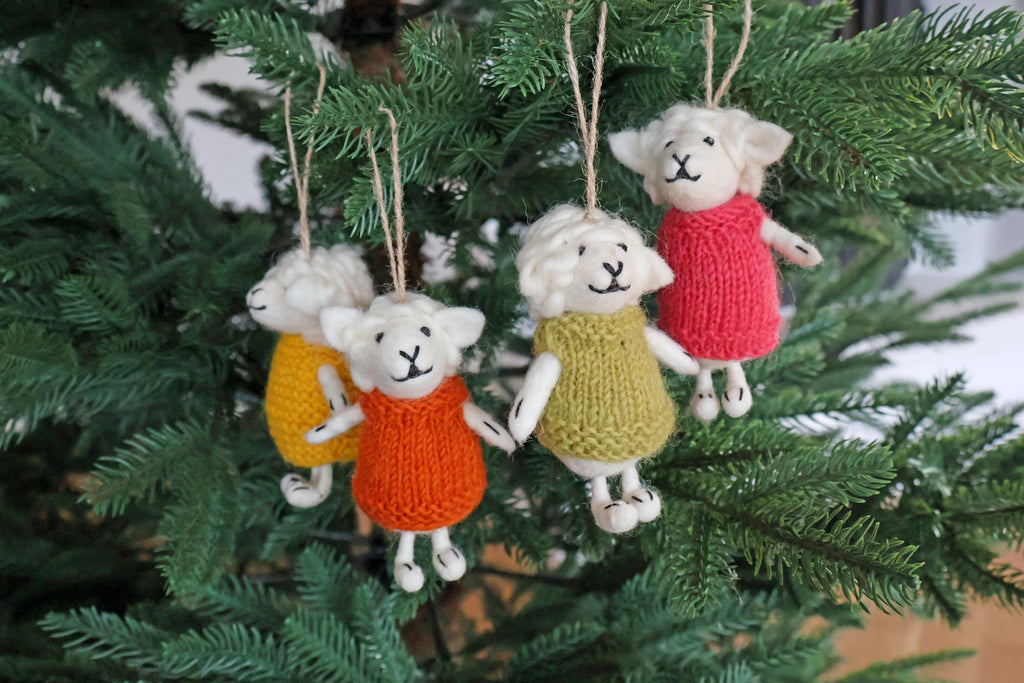 4er Set Filz Schafe I Weihnachtsanhänger Schaf I Christbaumschmuck Weihnachtsdeko I Winter Weihnachtsbaum I Weihnachtsschaf