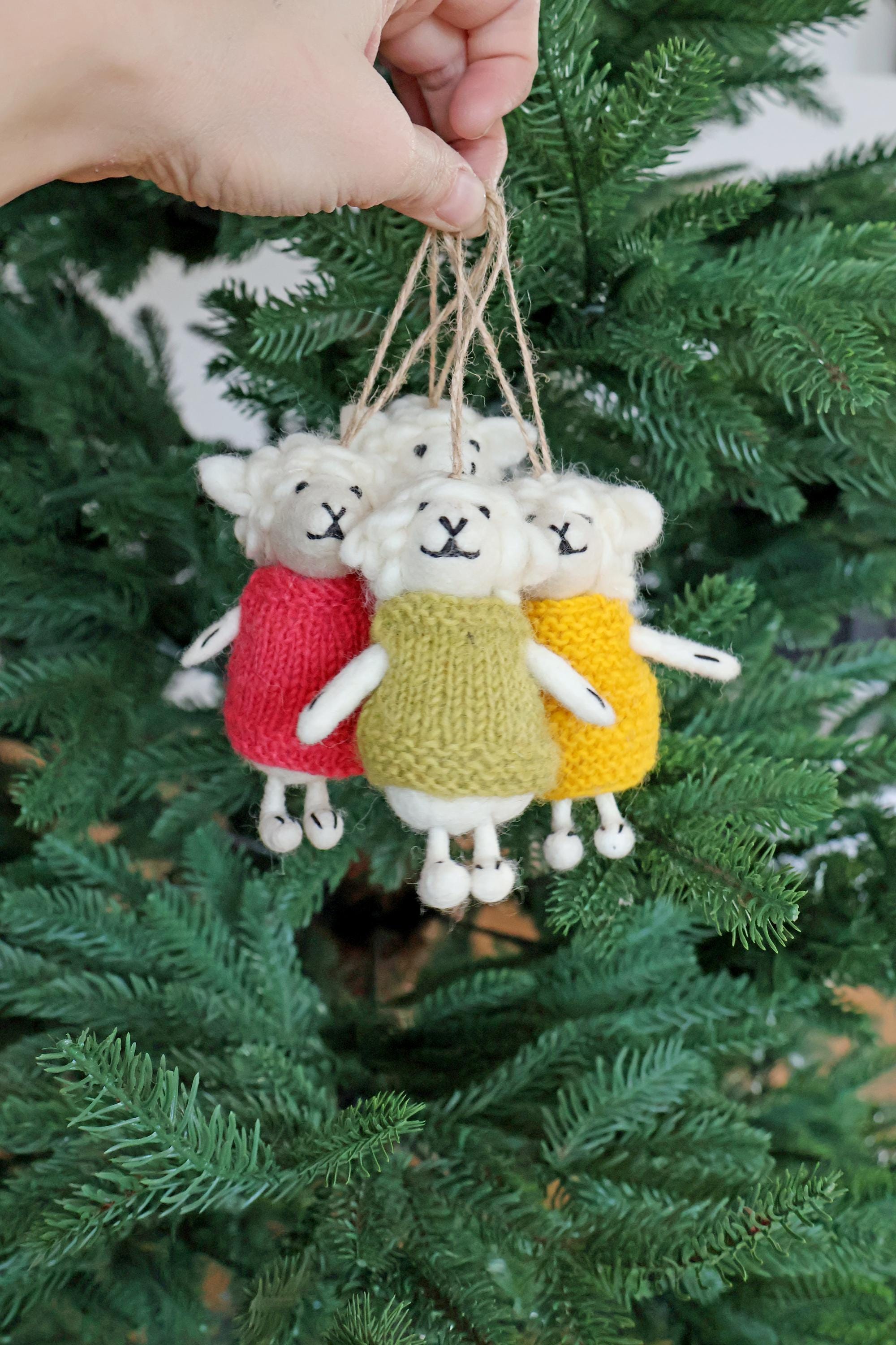 4er Set Filz Schafe I Weihnachtsanhänger Schaf I Christbaumschmuck Weihnachtsdeko I Winter Weihnachtsbaum I Weihnachtsschaf