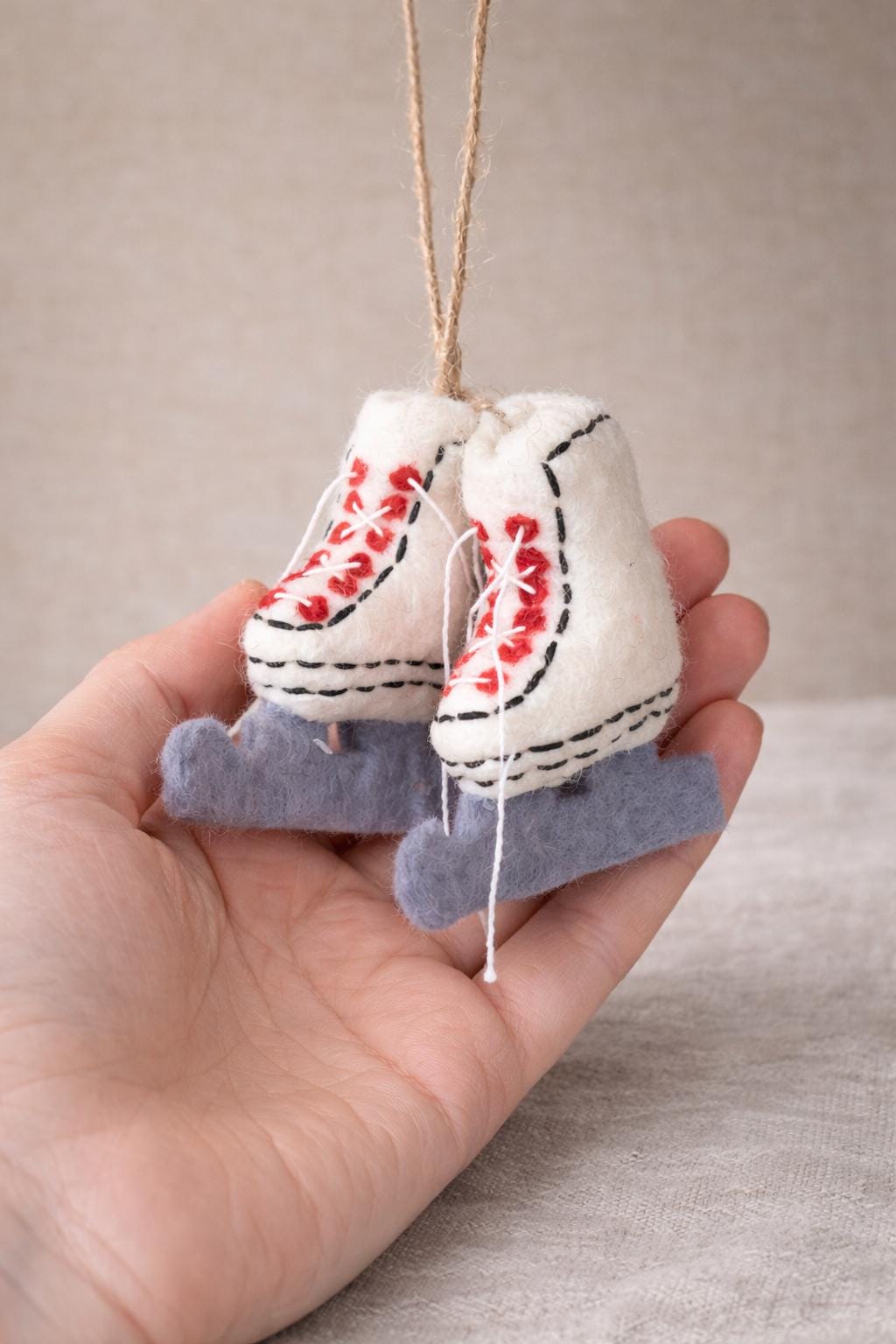 Weihnachtsbaum Anhänger Schlittschuhe I Deko aus Filz I Weihnachtsbaum I Anhänger aus Filz I Winterlicher Weihnachtsbaumschmuck