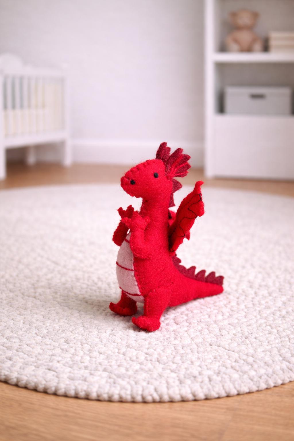 Drache aus Filz I Spielzeug I Dekofigur I Dragon I handgemachtes Spielzeug