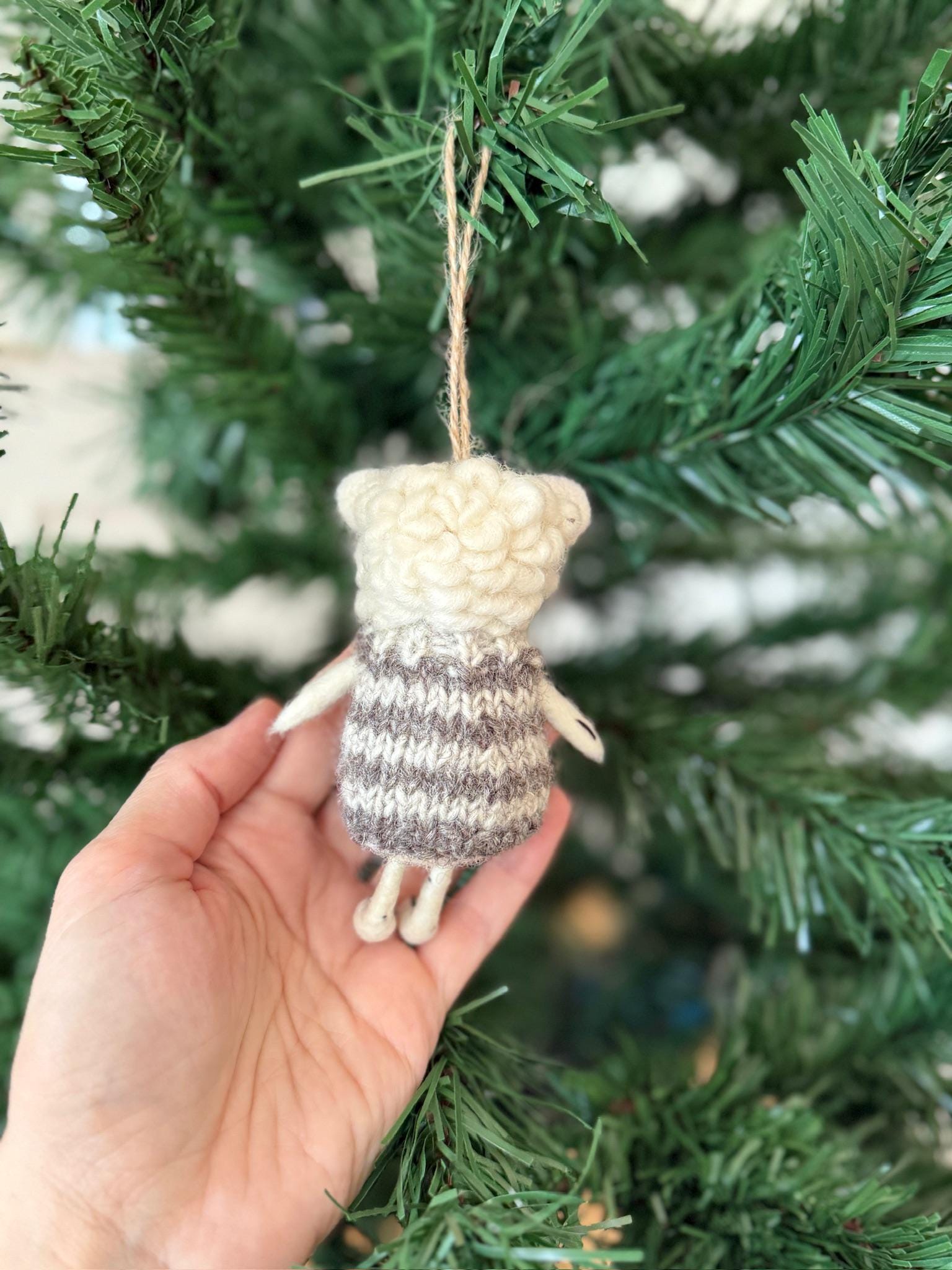 Weihnachtsanhänger Schaf in Pullover I Christbaumschmuck I Weihnachtsdeko I Winter Weihnachtsbaum I Weihnachtsschaf