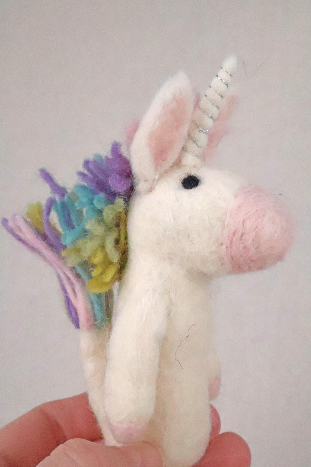 Niedliche Fingerpuppe Einhorn aus Filz I Fingerspiel I Pegasus I Spielzeug Montessori I Geschichten erzählen
