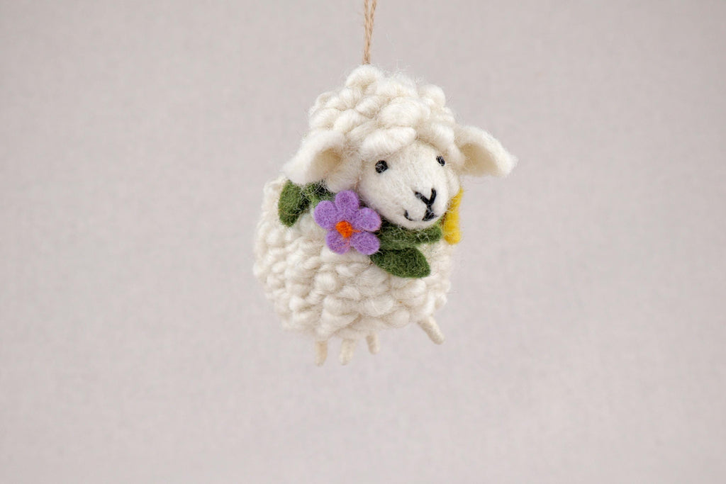 Anhänger Schaf mit Blumenkranz I Christbaumschmuck Weihnachtsdeko I Winter Weihnachtsbaum I Weihnachtsschaf