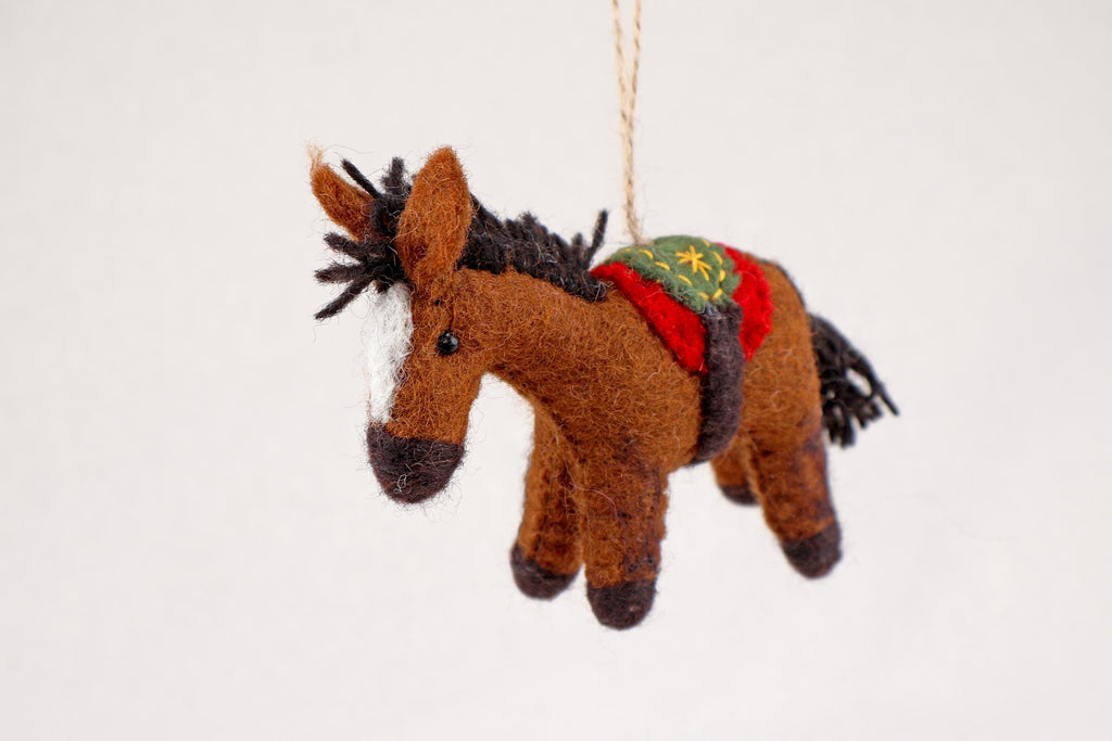 Weihnachtsanhänger braunes Pferd I bestickter Sattel Filz Christbaumschmuck I Weihnachtsdeko Pferdchen