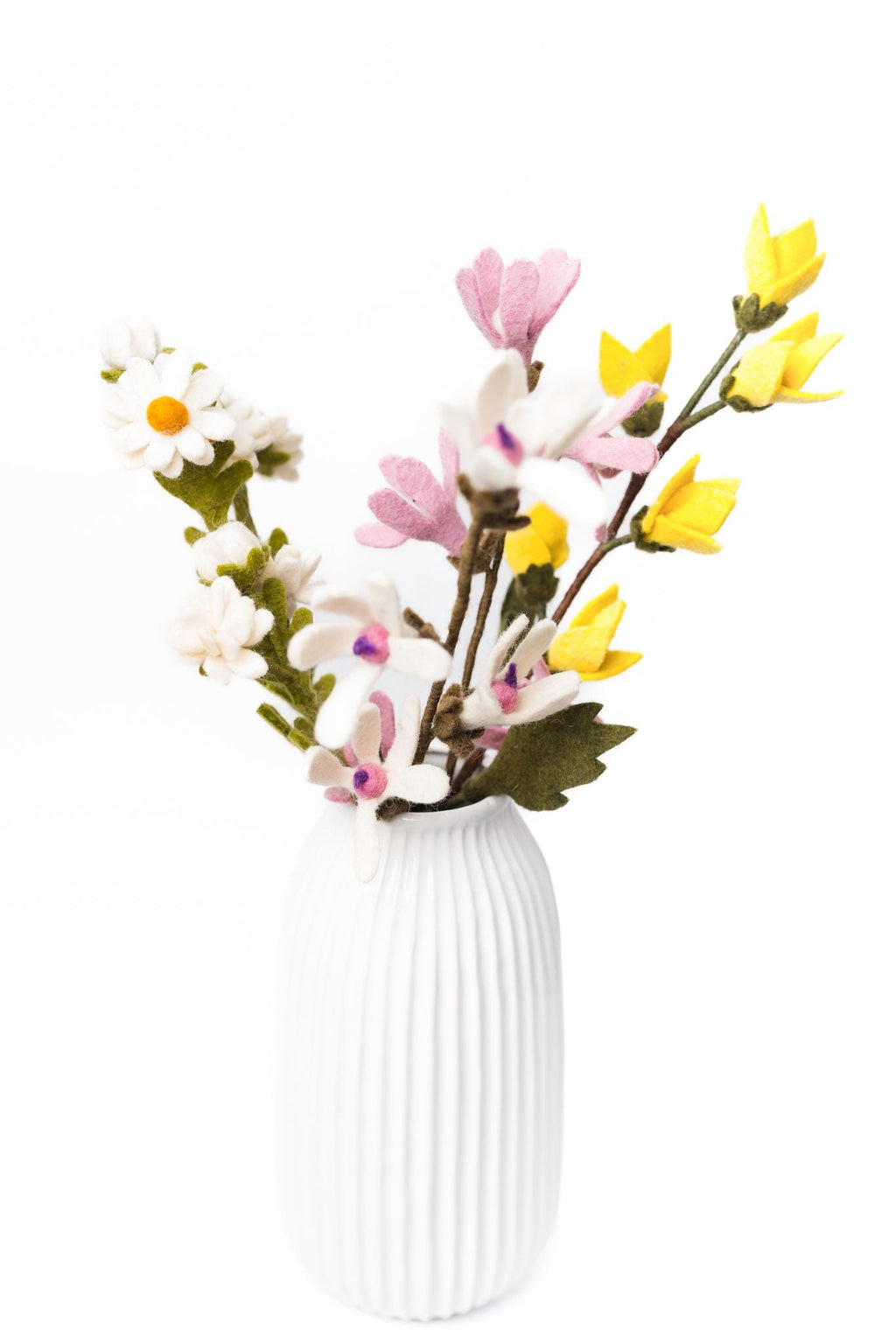 Filzblume Kamille Zweig – handgemachte nachhaltige Deko, Fair Trade aus Nepal, weiße Wildblume, langlebige Blumen Alternative