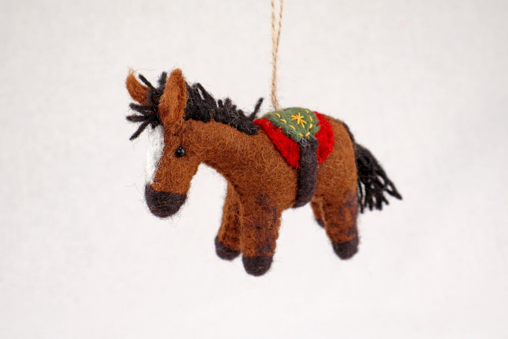 Weihnachtsanhänger braunes Pferd I bestickter Sattel Filz Christbaumschmuck I Weihnachtsdeko Pferdchen