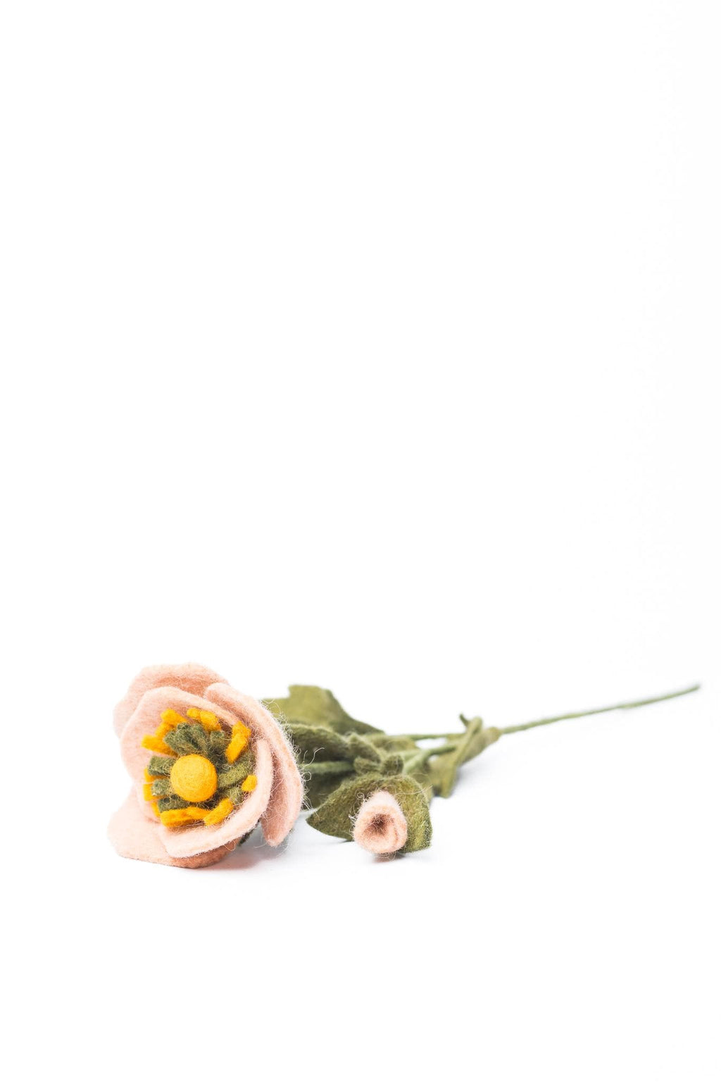 Filz Wildblume rosé – nachhaltige Deko, handgemacht Fair Trade Nepal, beige Filzblume, Naturdeko, minimalistische Boho Deko